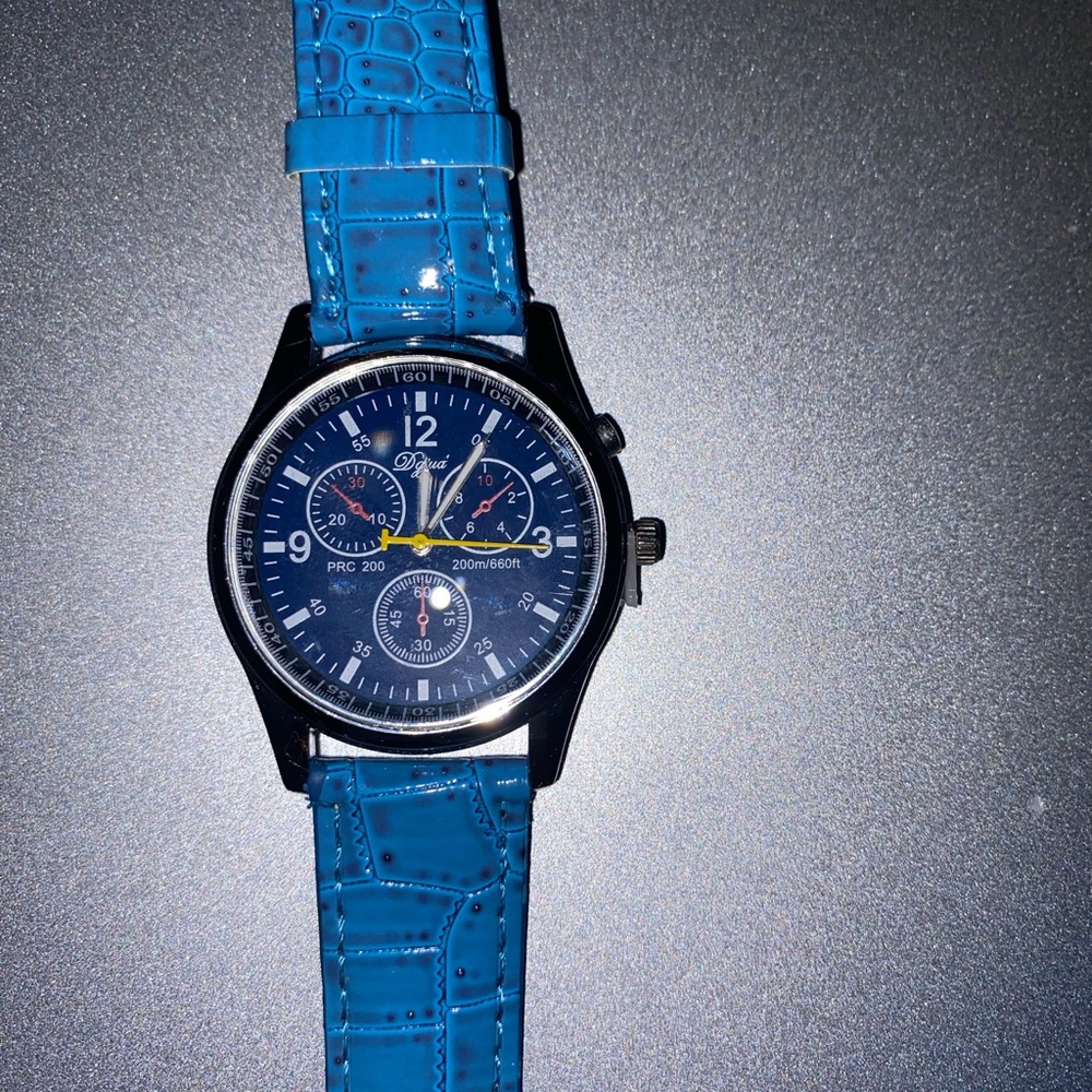 Watch - Picture 6 of 9